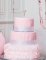 Mise en situation sur un gâteau de la bougie d anniversaire chiffre 7 rose gold métallisée