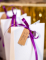 Gros plan sur l étiquette personnalisée et le ruban du sachet en papier mariage