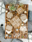 Mise en scène de table des confettis en bois cœurs pour mariage naturel