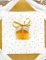 Mise en situation avec un cupcake des petites boîtes pour cadeaux pour invités transparentes