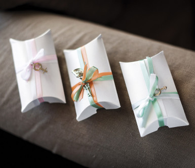 10 boîtes cartons blanches nacrées mariage baptême