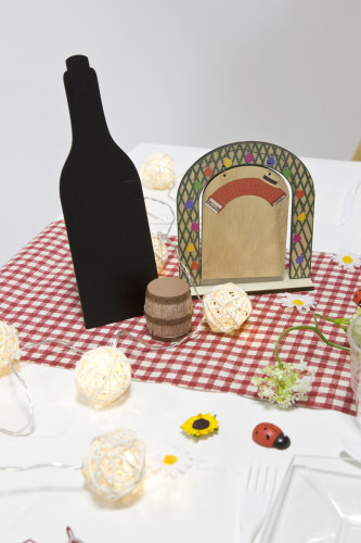 Menu ardoise bouteille de vin 25 cm en bois avec pied