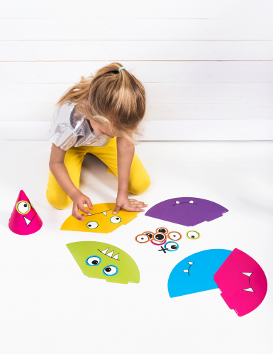 6 chapeaux de fête petits monstres colorés à créer
