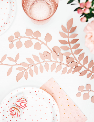 9 décorations de table feuilles roses poudré en papier