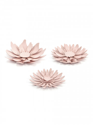 3 fleurs en papier roses poudré 3d