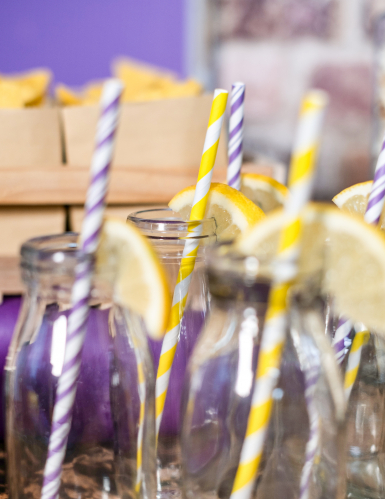 10 pailles en carton rayées jaunes 19,5 cm pour cocktails