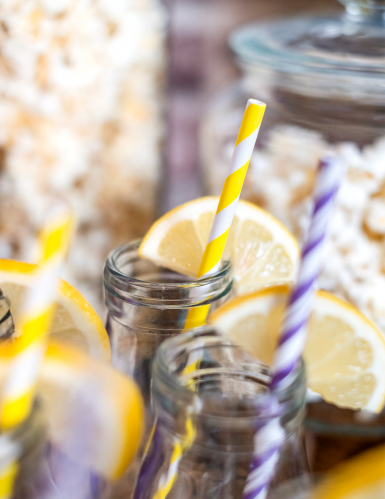 10 pailles en carton rayées jaunes 19,5 cm pour cocktails