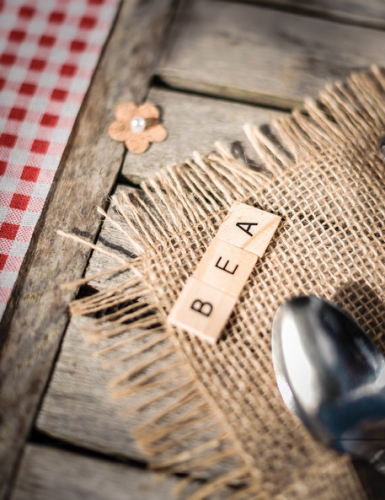 60 lettres alphabet en bois façon scrabble 2 cm pour décoration de table