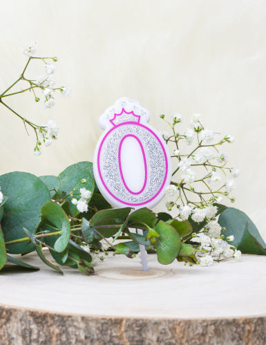 Bougie d'anniversaire chiffre 0 princesse 5,8 cm avec couronne
