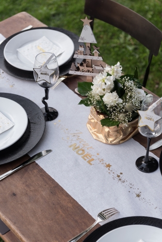 Chemin de table en coton joyeux Noël blanc crème et étoiles 3 m