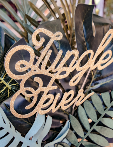 Cake topper en bois jungle fever doré 20 cm pailleté