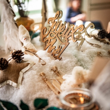 Décoration en bois joyeux noël paillettes cuivre 19 x 20 cm pour table