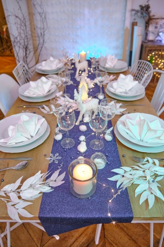 Chemin de table étincelant bleu marine à paillettes 28 cm x 3 m