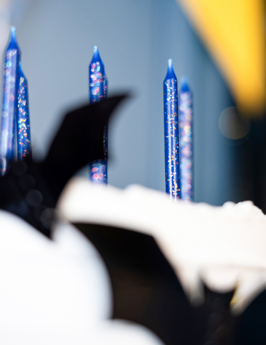 12 bougies d'anniversaire bleues pailletées 7,5 cm pour gâteau