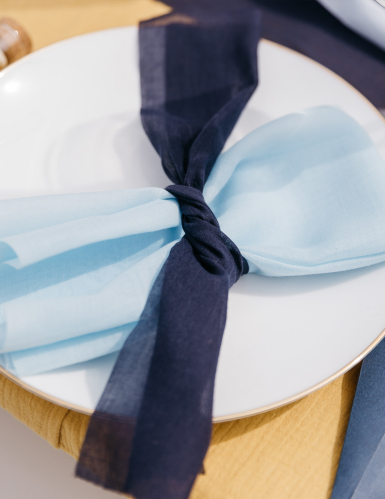 Chemin de table mousseline bleu marine 48 cm x 5 m