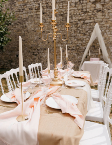 Chemin de table mousseline rose 14 cm x 5 m décoration mariage