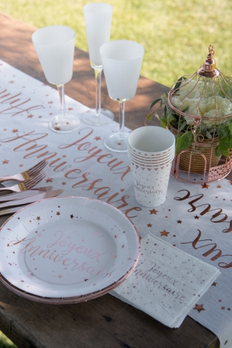 10 assiettes carton joyeux anniversaire rose gold 22,5 cm blanches à étoiles