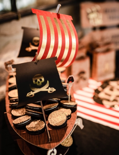 Présentoir bateau pirate dorure 46,5 x 40 x 20 cm pour gâteaux