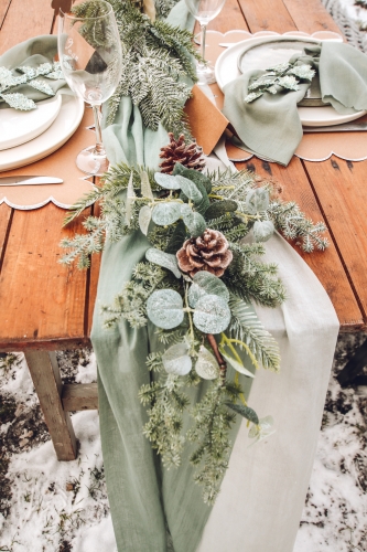 Descente de sapin et eucalyptus 53 cm avec pommes de pin