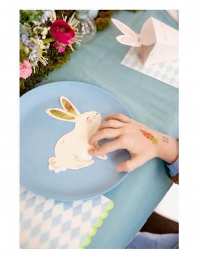 20 serviettes en papier lapin blanc et or 25 x 32 cm forme lapin