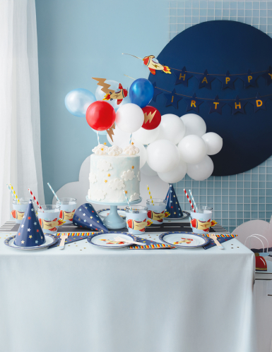 6 assiettes petit avion 18 cm en carton bleu