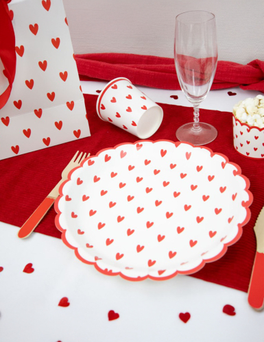 8 Assiettes en carton festonnées petits cœurs 23 cm