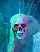 Décoration lumineuse tête de mort pirate à suspendre 53 cm
